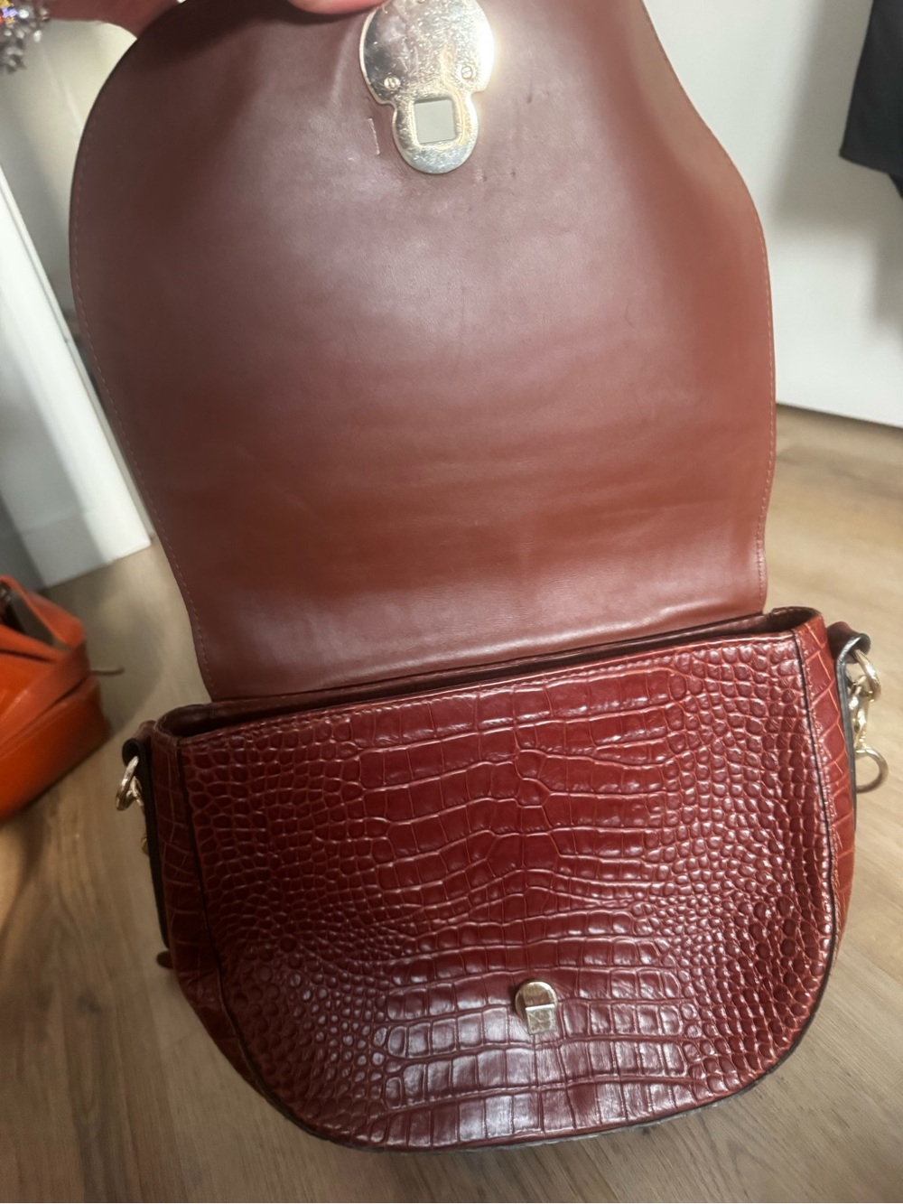 Longchamp Cavalcade Croc Leather Flap Crossbody Cognac  $600 AUTHENTIC - Picture 7 of 8